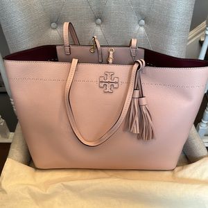 Preowned with tags ballerina pink Tory Burch tote bag.